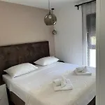 Mare's 1 Split