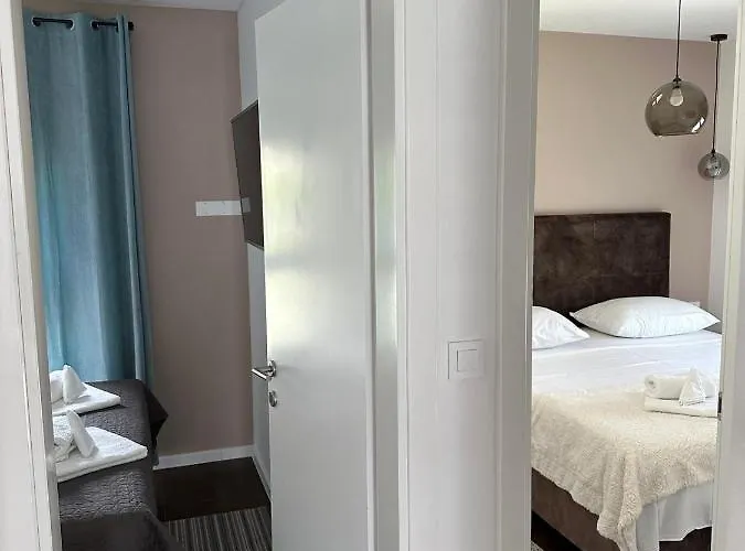 Mare's 1 Apartment *